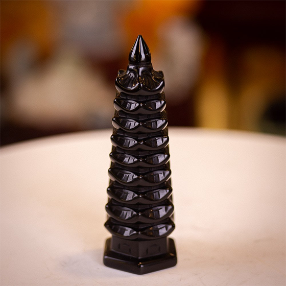 Tháp văn xương đá Onyx màu đen